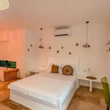 Garavilla Eski Hotel *