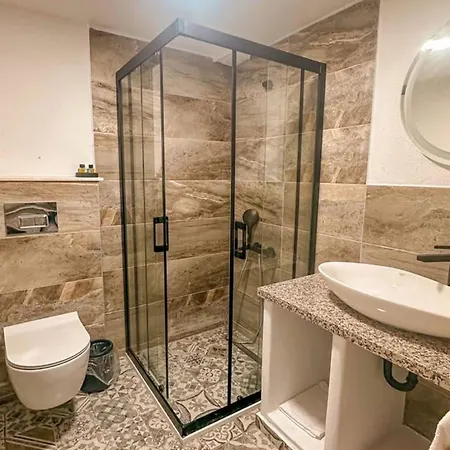 Garavilla Eski Hotel *